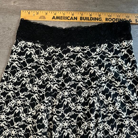 CAbi Lace Black White Skirt Eyelet Pull On A-Line Romantic Med - Picture 6 of 8